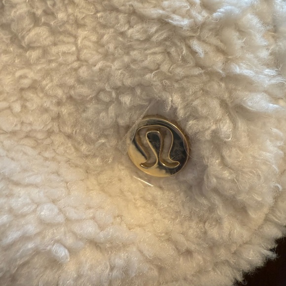 Lululemon Fleece Belt Bag - Picture 4 of 4